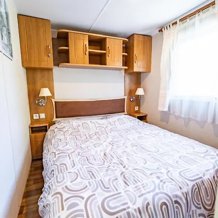 Oasis Village- 5 Etoiles Puget-sur Argens